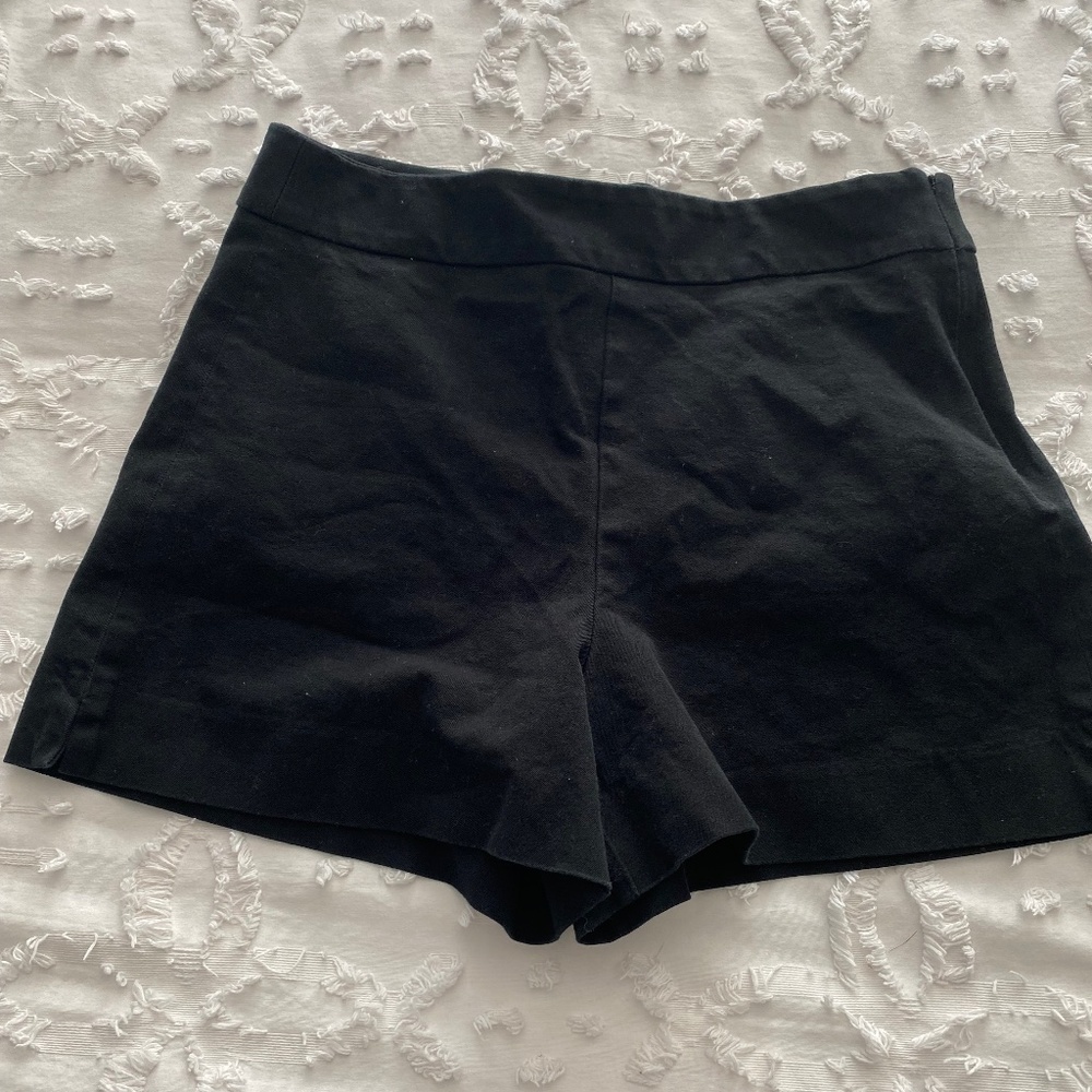 Gap Flat front Stretchy Shorts
